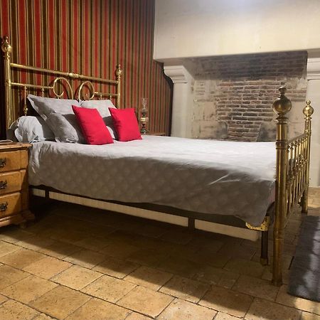 La Grange D Ave Hotel Luynes  Bagian luar foto