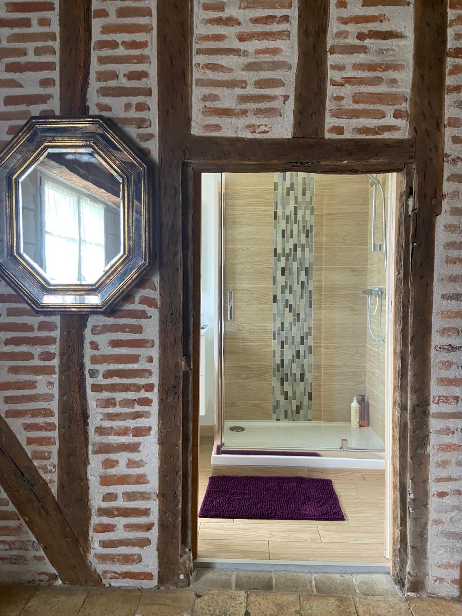 La Grange D Ave Hotel Luynes  Bagian luar foto